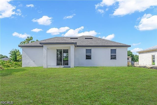 3611 18th ST SW, Lehigh Acres, FL 33976