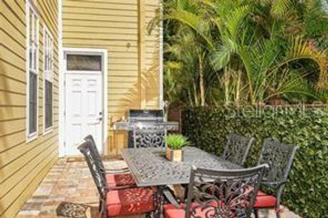 2308 W JETTON AVENUE, Tampa, FL 33629