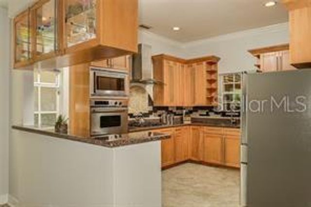 2308 W JETTON AVENUE, Tampa, FL 33629