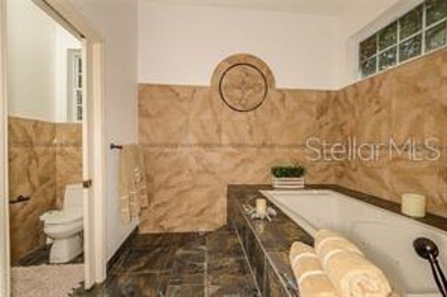 2308 W JETTON AVENUE, Tampa, FL 33629