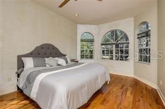 2308 W JETTON AVENUE, Tampa, FL 33629