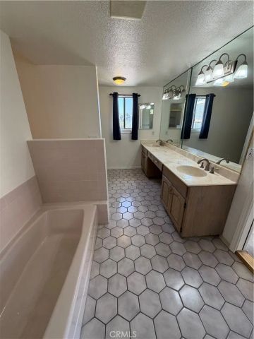 1501 N Maryland Avenue North, Glendale, CA 91207