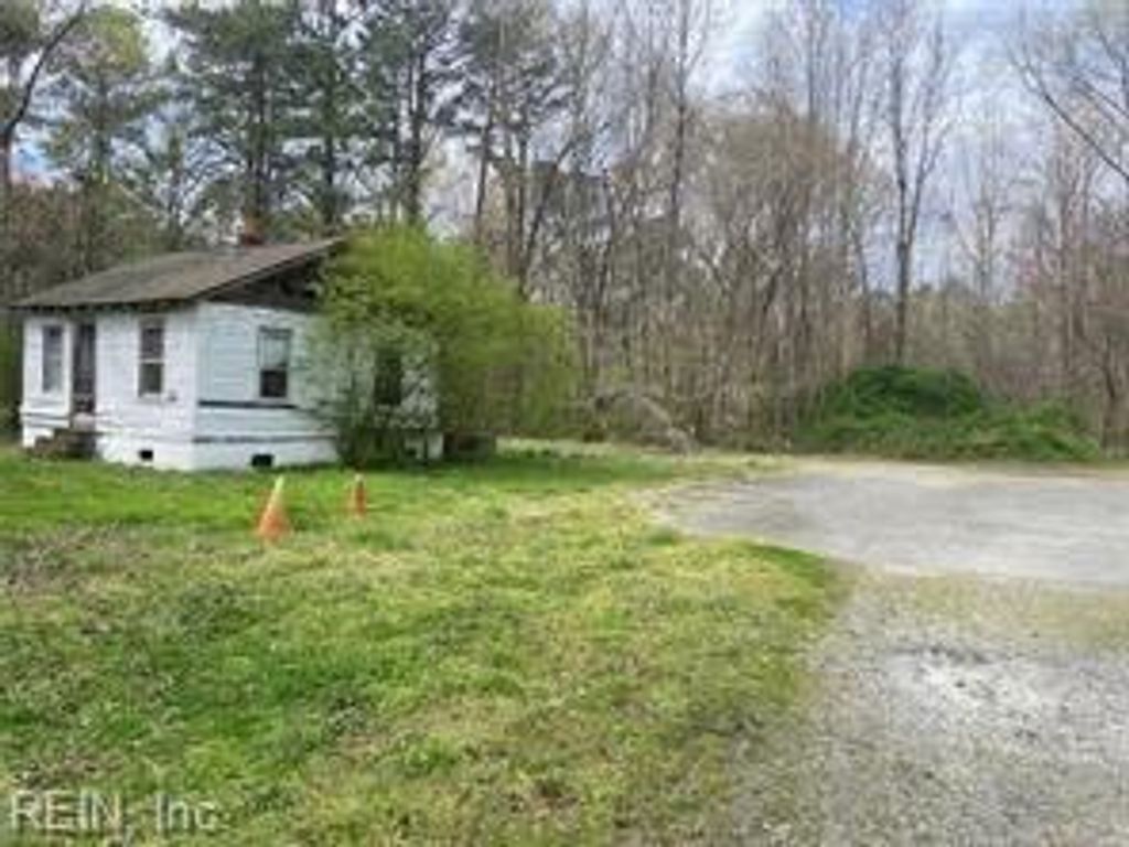 2045 Hampton HWY, Yorktown, VA 23693