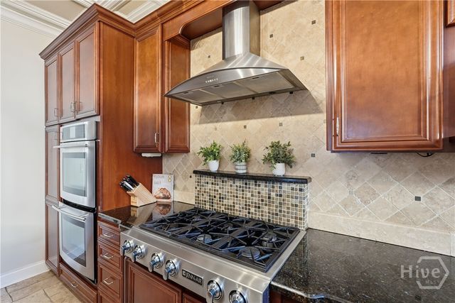 535 E 44th Street, Savannah, GA 31405