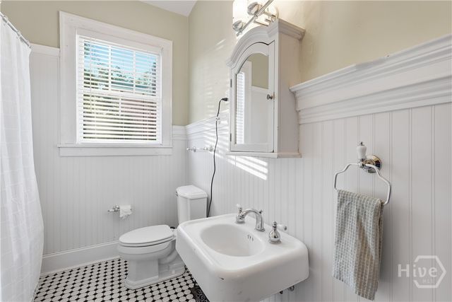 535 E 44th Street, Savannah, GA 31405