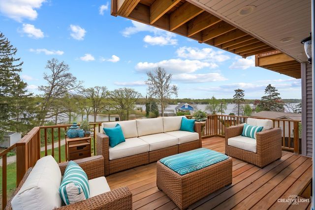 4520 W Shore Drive, Wonder Lake, IL 60097