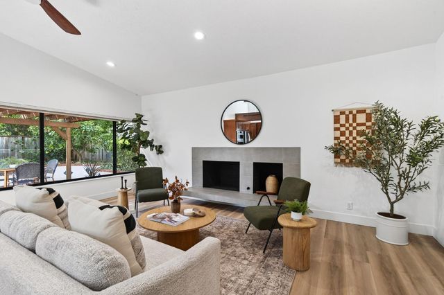 632 Estrella Pl, Davis, CA 95616