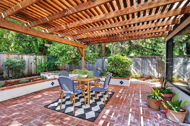 632 Estrella Pl, Davis, CA 95616