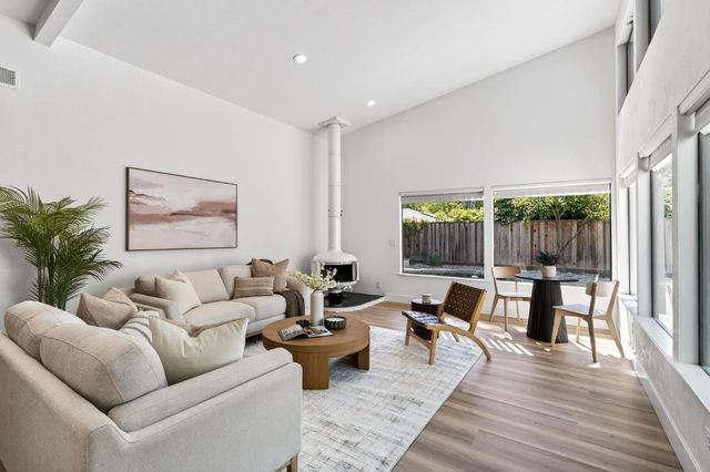 632 Estrella Pl, Davis, CA 95616