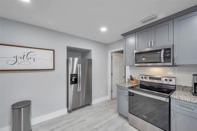 2703 18TH STREET S, St Petersburg, FL 33712