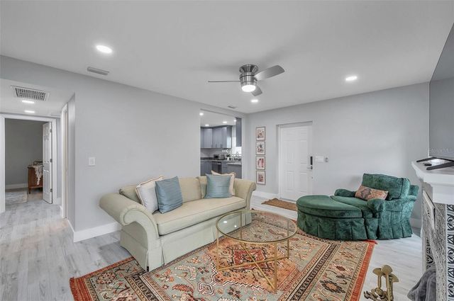 2703 18TH STREET S, St Petersburg, FL 33712