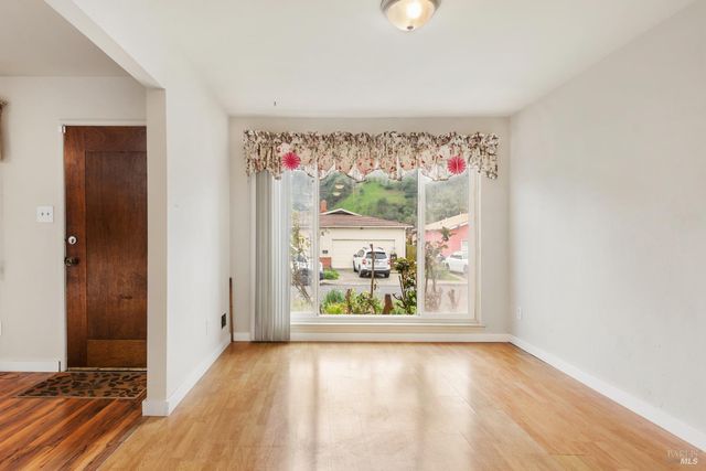 408 Lakeside Dr, Vallejo, CA 94589