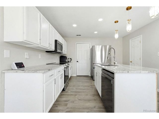 21906 E Crestline Pl, Aurora, CO 80016