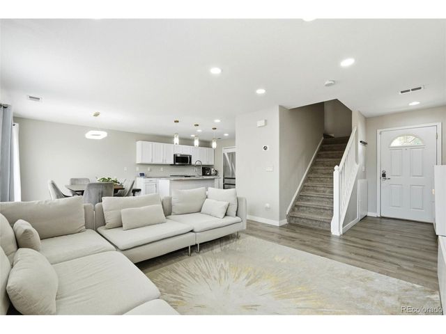 21906 E Crestline Pl, Aurora, CO 80016