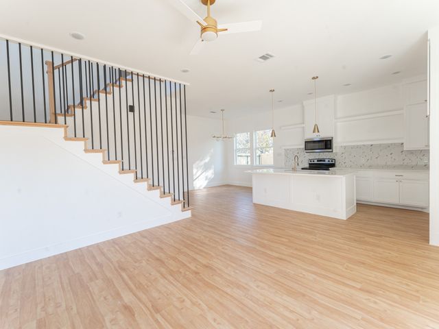 1321 Friendship Drive, Dallas, TX 75217