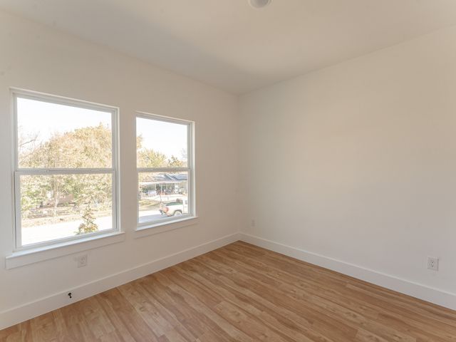 1321 Friendship Drive, Dallas, TX 75217