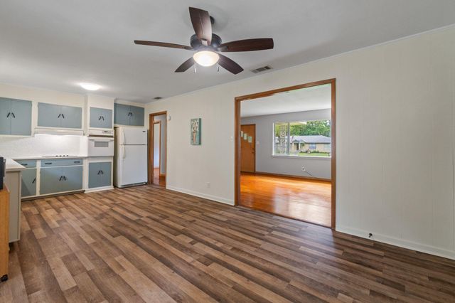 705 Georgia Ave., Purvis, MS 39475