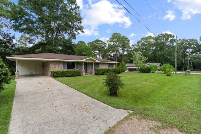 705 Georgia Ave., Purvis, MS 39475