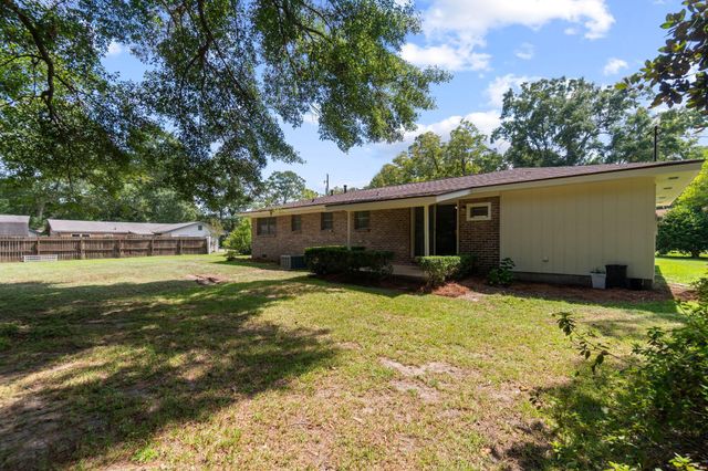 705 Georgia Ave., Purvis, MS 39475