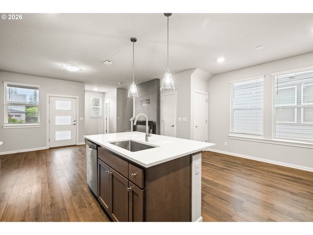 8032 Se BUTTERNUT CREEK Pkwy, Hillsboro, OR 97123