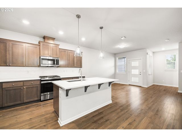 8032 Se BUTTERNUT CREEK Pkwy, Hillsboro, OR 97123