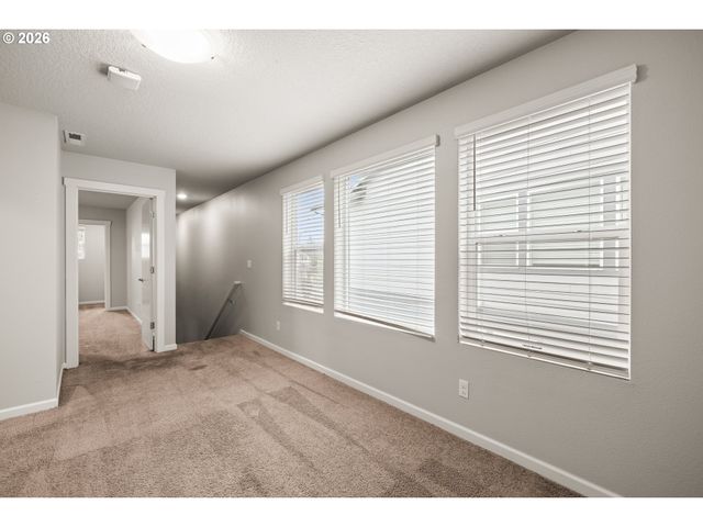 8032 Se BUTTERNUT CREEK Pkwy, Hillsboro, OR 97123