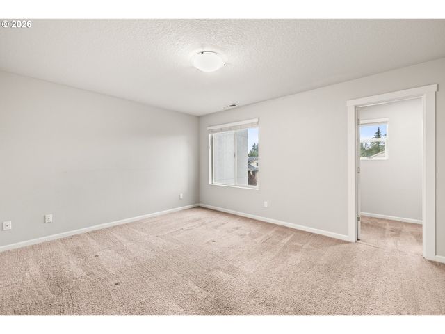 8032 Se BUTTERNUT CREEK Pkwy, Hillsboro, OR 97123
