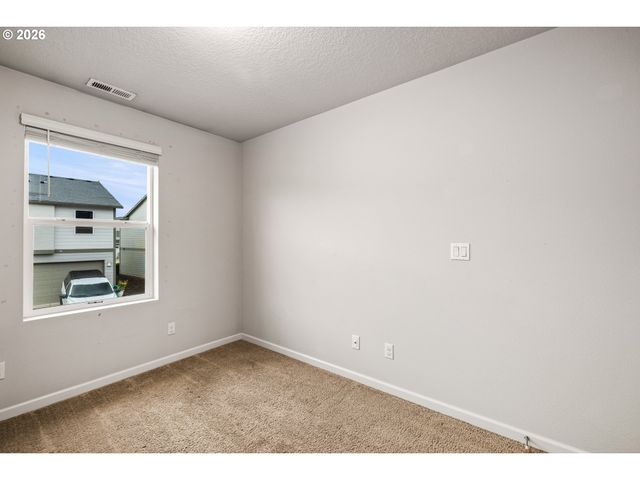 8032 Se BUTTERNUT CREEK Pkwy, Hillsboro, OR 97123