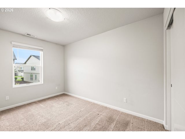 8032 Se BUTTERNUT CREEK Pkwy, Hillsboro, OR 97123