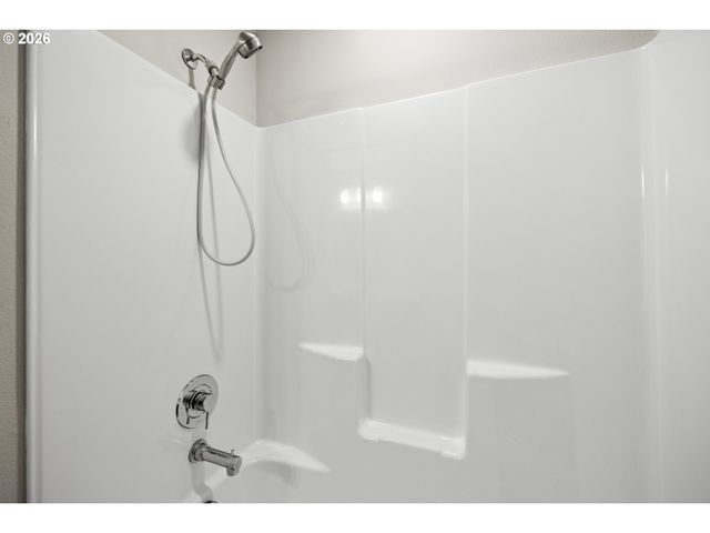 8032 Se BUTTERNUT CREEK Pkwy, Hillsboro, OR 97123