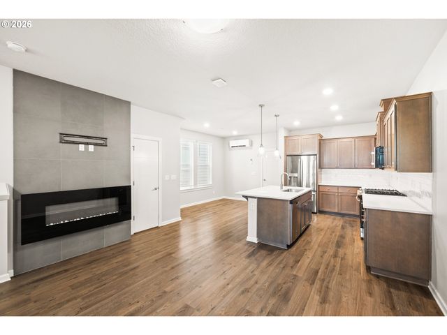 8032 Se BUTTERNUT CREEK Pkwy, Hillsboro, OR 97123