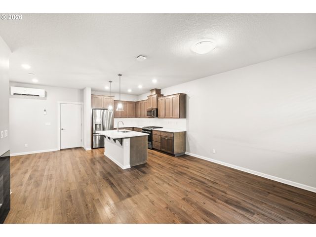 8032 Se BUTTERNUT CREEK Pkwy, Hillsboro, OR 97123