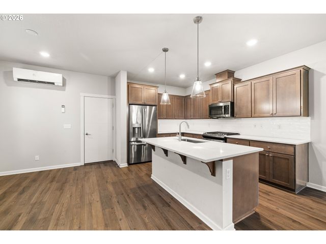 8032 Se BUTTERNUT CREEK Pkwy, Hillsboro, OR 97123