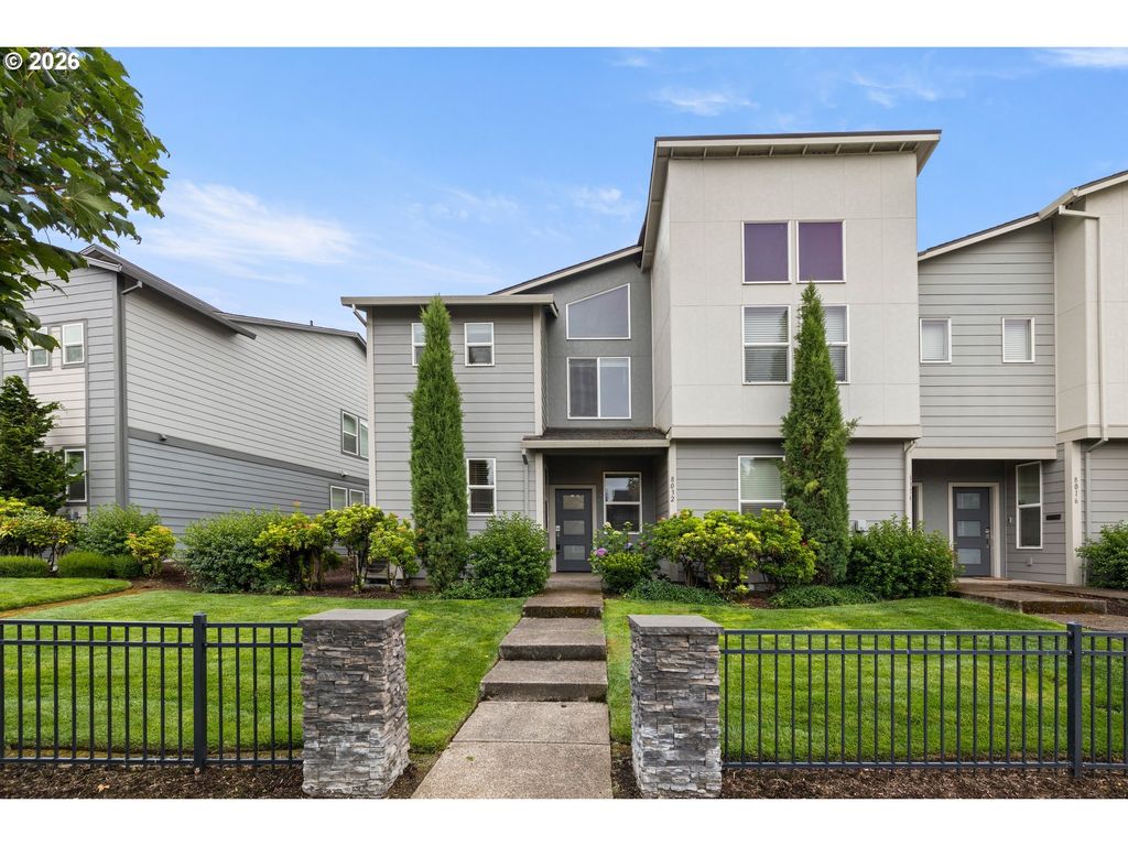 8032 Se BUTTERNUT CREEK Pkwy, Hillsboro, OR 97123