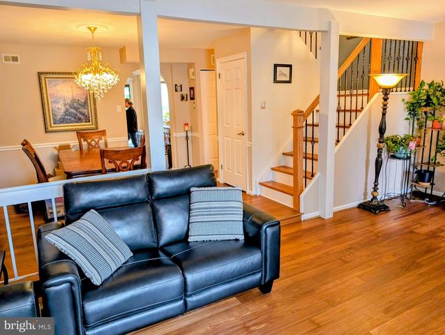 2145 BROMLEY CMN, Southampton, PA 18966