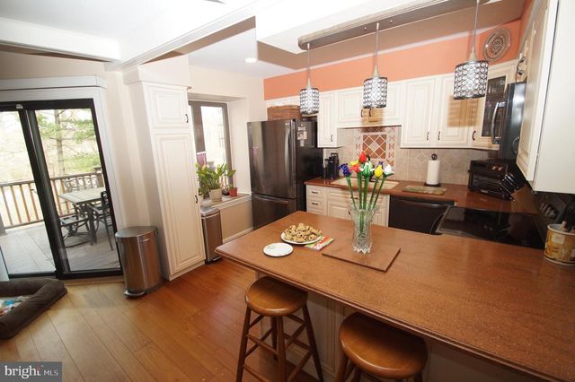 2145 BROMLEY CMN, Southampton, PA 18966