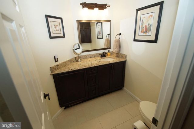 2145 BROMLEY CMN, Southampton, PA 18966