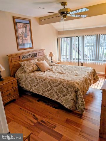 2145 BROMLEY CMN, Southampton, PA 18966