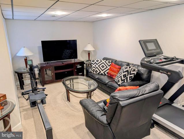 2145 BROMLEY CMN, Southampton, PA 18966