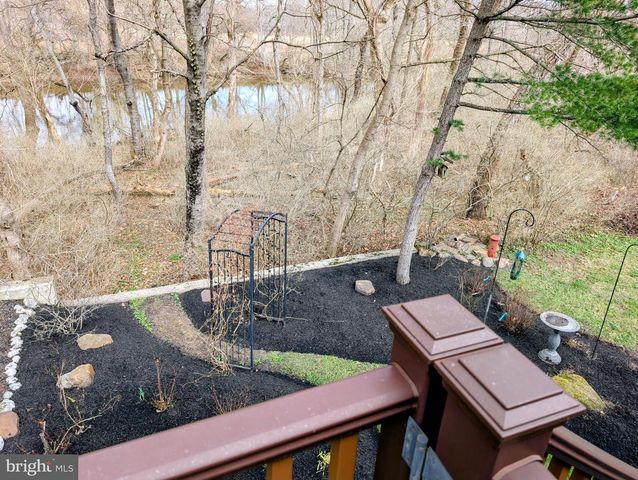 2145 BROMLEY CMN, Southampton, PA 18966