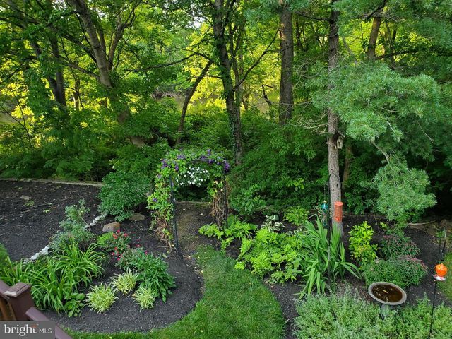 2145 BROMLEY CMN, Southampton, PA 18966