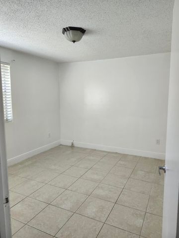 1283 SW 46th Avenue, Pompano Beach, FL 33069
