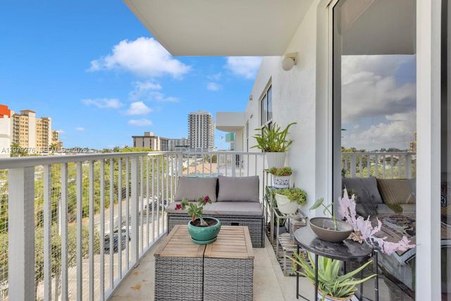 1555 N Treasure Dr 506, North Bay Village, FL 33141