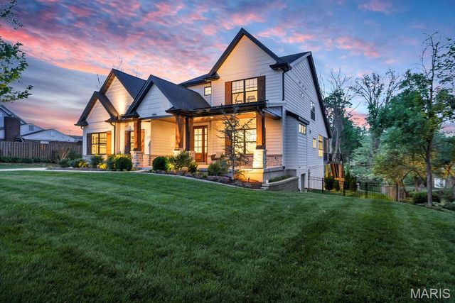11915 Kendon Drive, Des Peres, MO 63131
