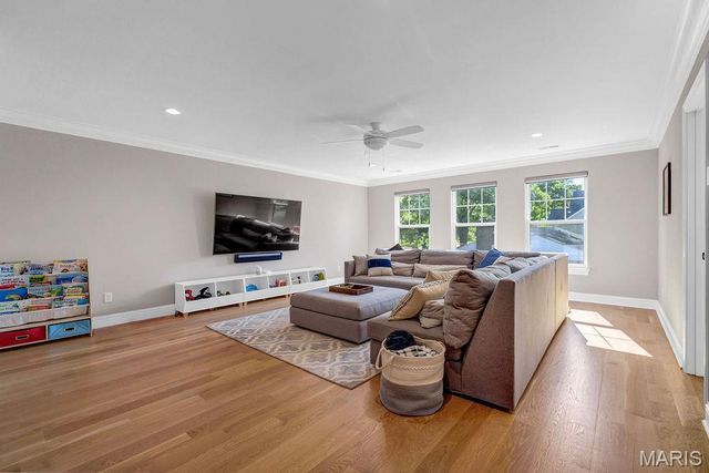 11915 Kendon Drive, Des Peres, MO 63131