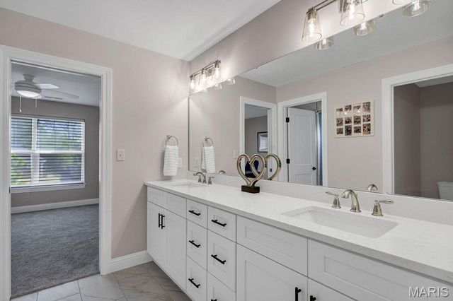 11915 Kendon Drive, Des Peres, MO 63131