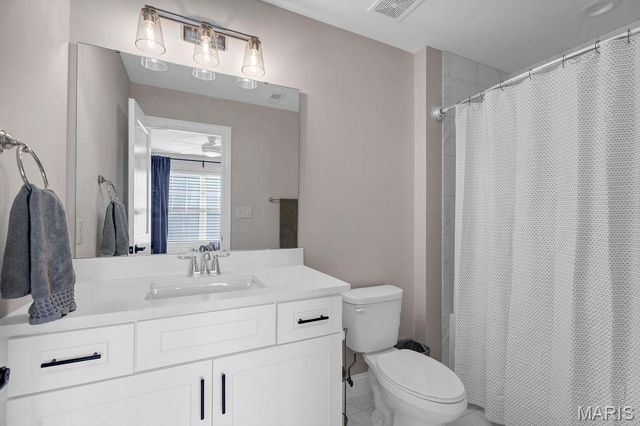 11915 Kendon Drive, Des Peres, MO 63131