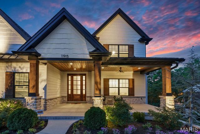 11915 Kendon Drive, Des Peres, MO 63131