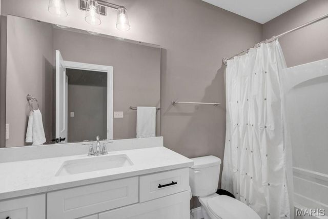 11915 Kendon Drive, Des Peres, MO 63131