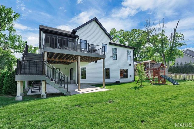 11915 Kendon Drive, Des Peres, MO 63131